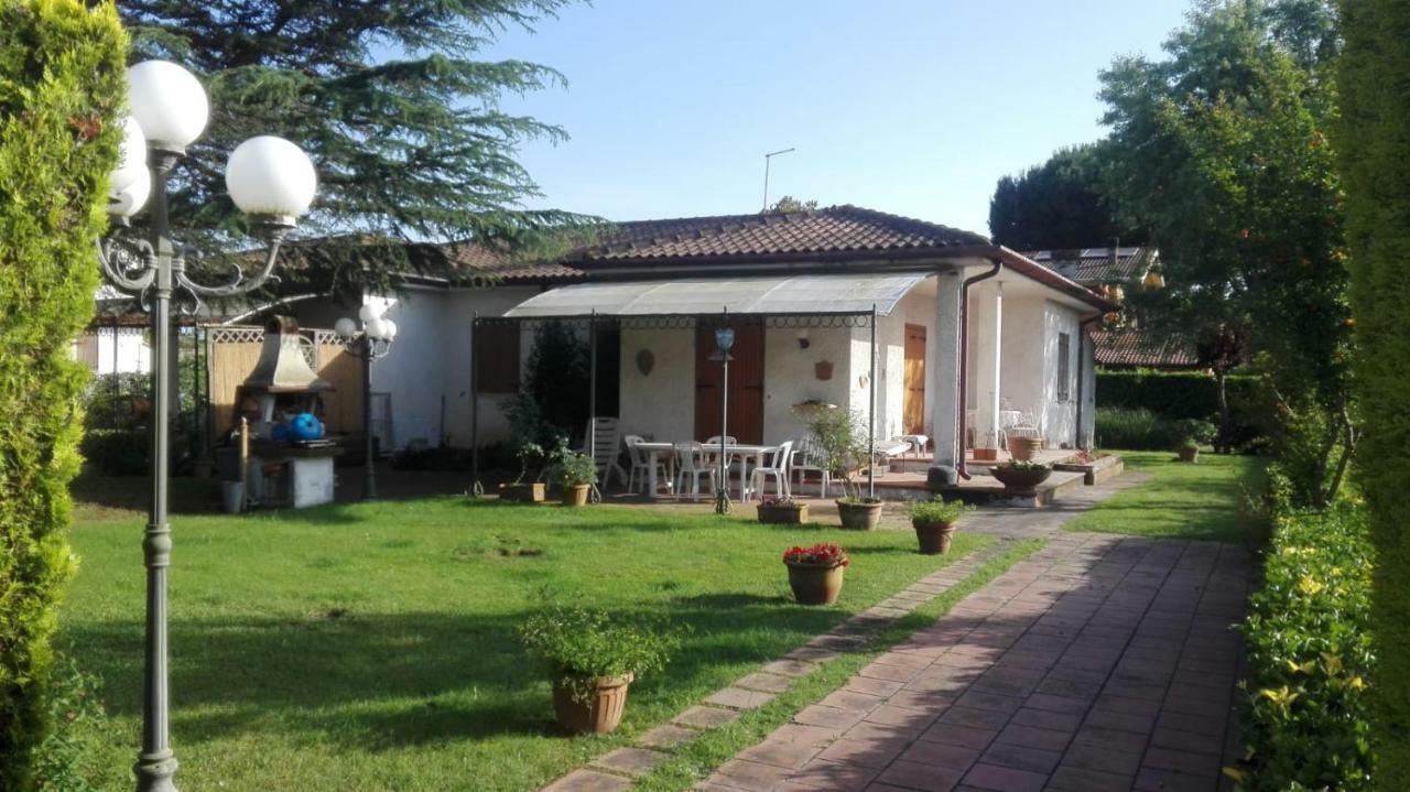 Vila La Casa Di Angelo E Gladys Bella Farnia Exteriér fotografie